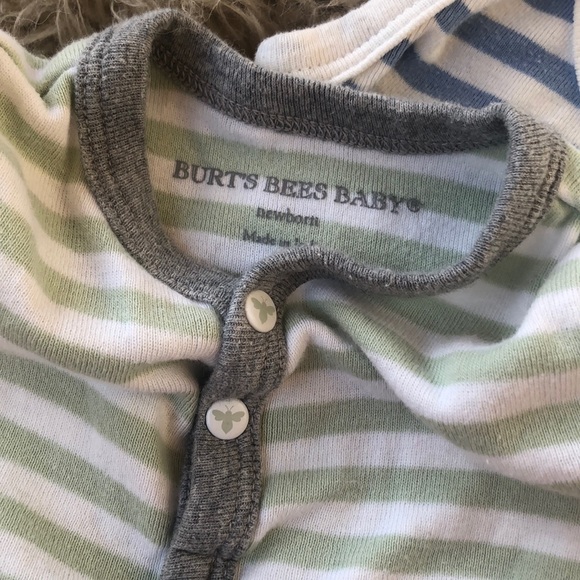 Strip baby onesie shorts and short sleeve 🌟 - Picture 5 of 5